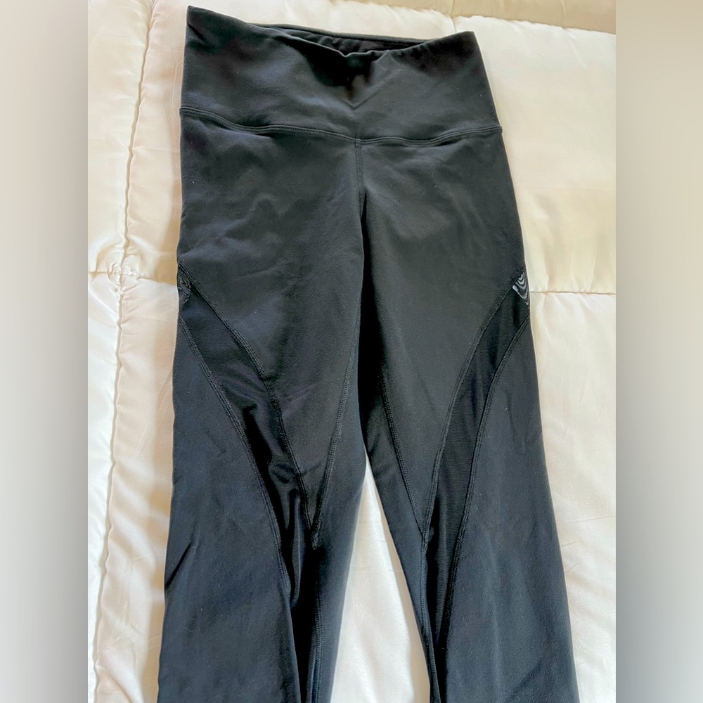 New Balance leggings,small, black with mesh detail